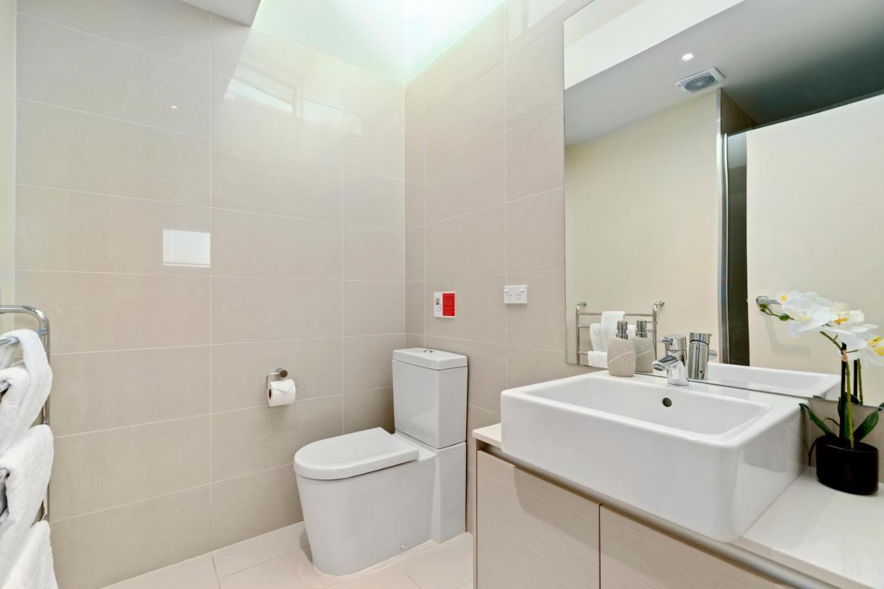 Two Views Taupo Apartment エクステリア 写真
